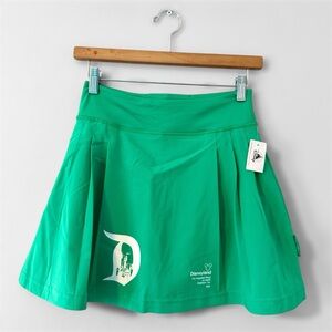 NEW Walt Disney World Skort for Women Color Green in XS